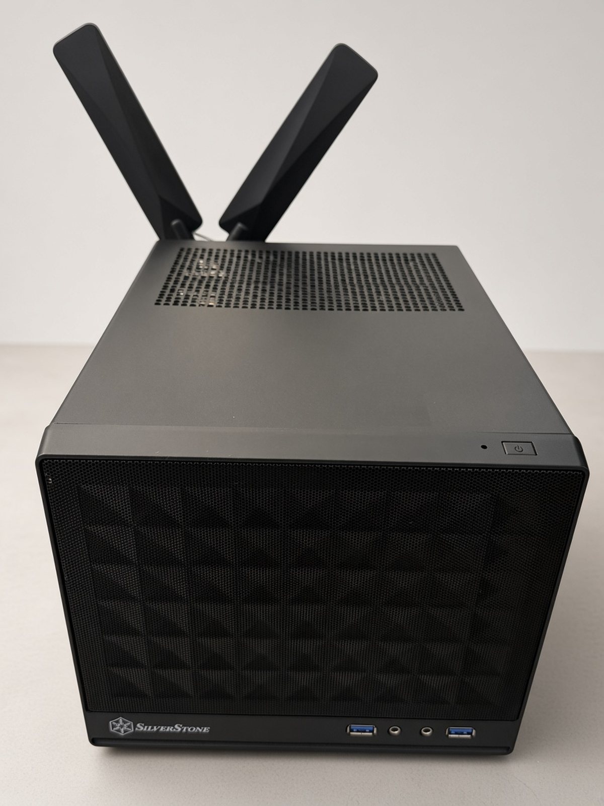 The compact PC used for the experiment
